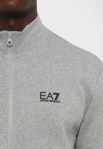 Спортивная кофта