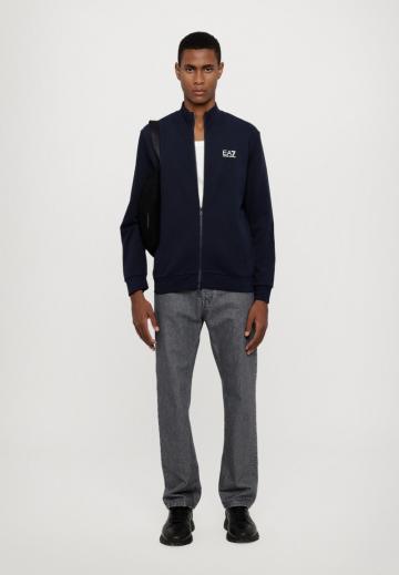 Спортивная кофта