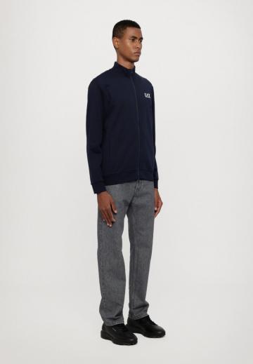 Спортивная кофта