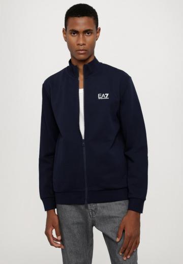 Спортивная кофта