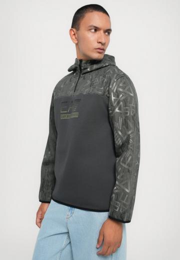 Спортивная кофта