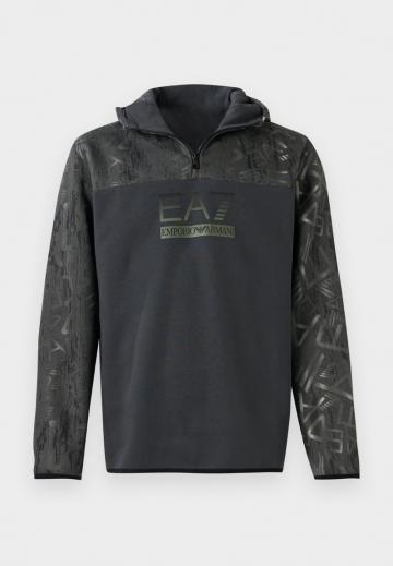 Спортивная кофта