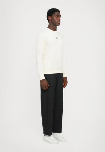 Спортивная кофта