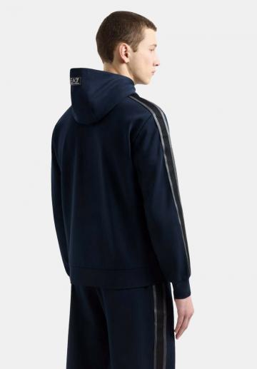 Спортивная кофта