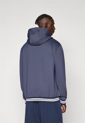 Спортивная кофта