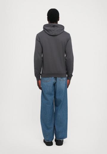 Спортивная кофта