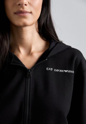 Спортивная куртка