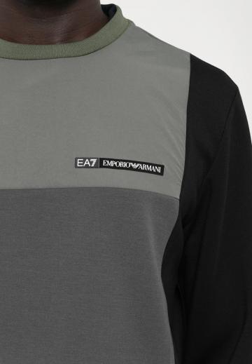 Спортивная кофта