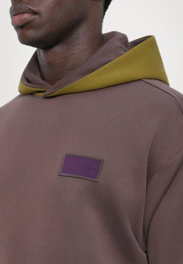 Спортивная толстовка