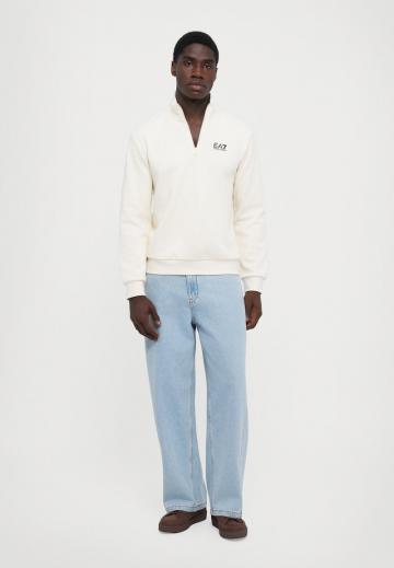 Спортивная кофта