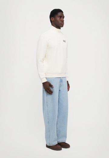 Спортивная кофта