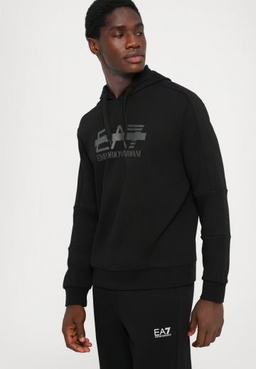 Спортивная кофта