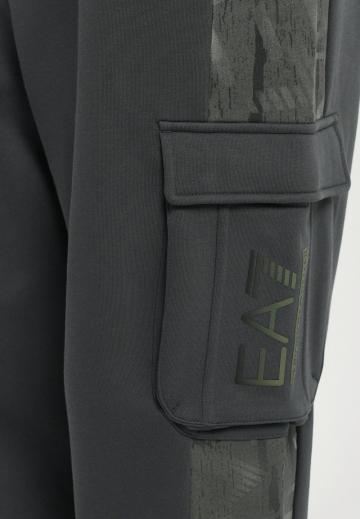 Спортивные штаны