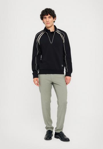 Спортивная кофта