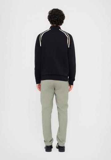 Спортивная кофта