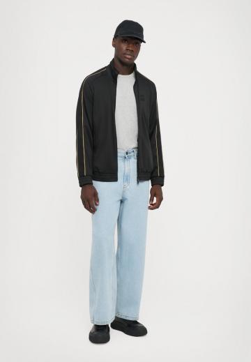 Спортивная кофта