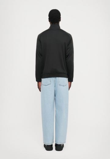 Спортивная кофта