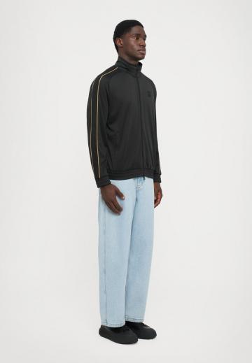 Спортивная кофта