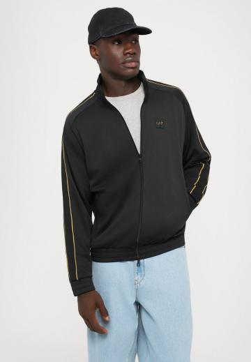 Спортивная кофта