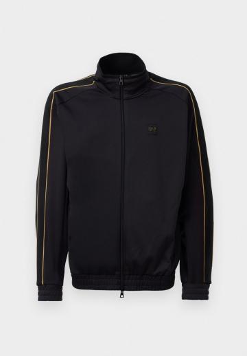 Спортивная кофта