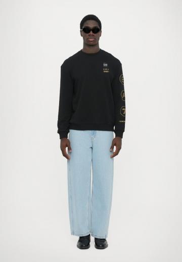 Спортивная кофта