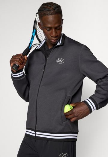 Спортивная кофта