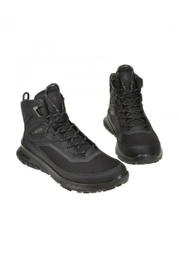 Походные кроссовки