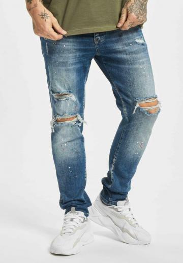 Узкие джинсы