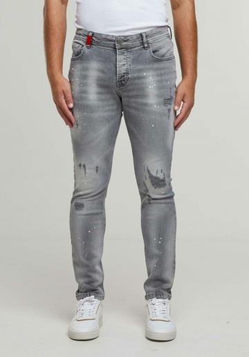 Узкие джинсы