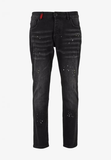 Узкие джинсы