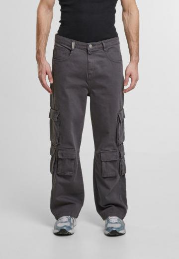 Брюки с накладными карманами