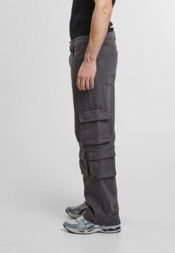 Брюки с накладными карманами