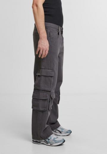 Брюки с накладными карманами