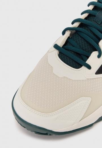 Теннисные кроссовки