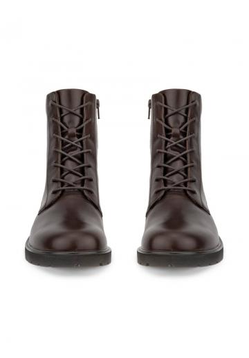 Ботинки на шнуровке