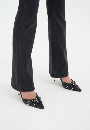 Клешеные джинсы