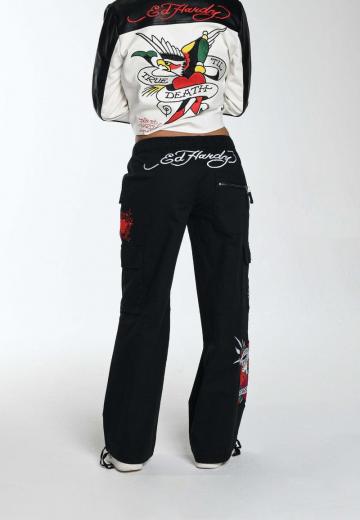 Брюки с накладными карманами