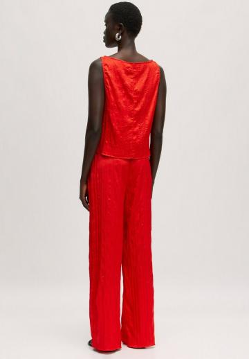 Блузка без рукавов