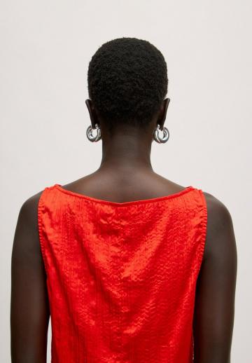 Блузка без рукавов