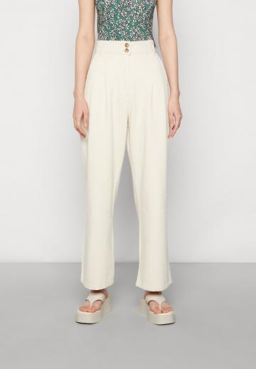 Клешеные джинсы