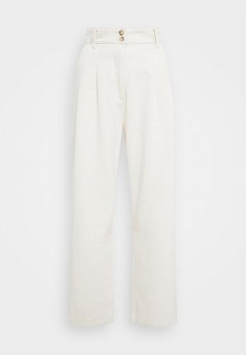 Клешеные джинсы