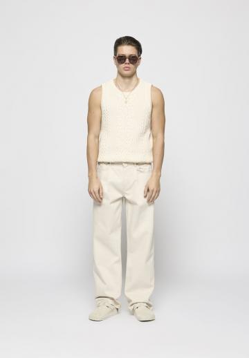 Свободные джинсы