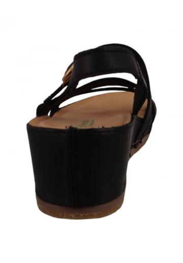 Босоножки на танкетке