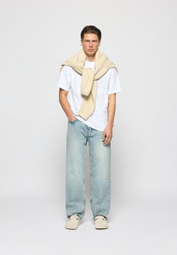 Свободные джинсы