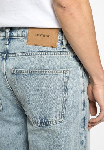 Свободные джинсы