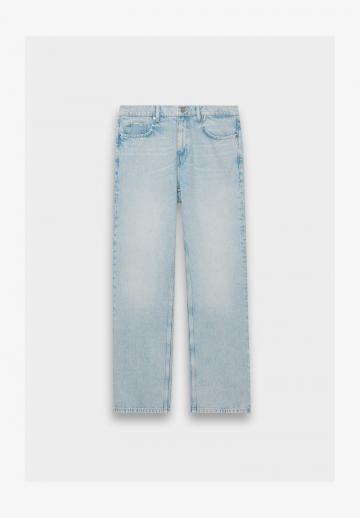 Прямые джинсы