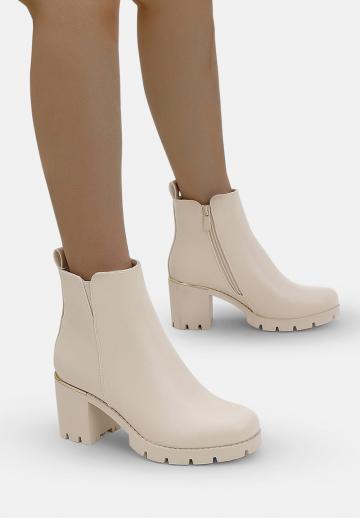 Полусапожки на высоком каблуке