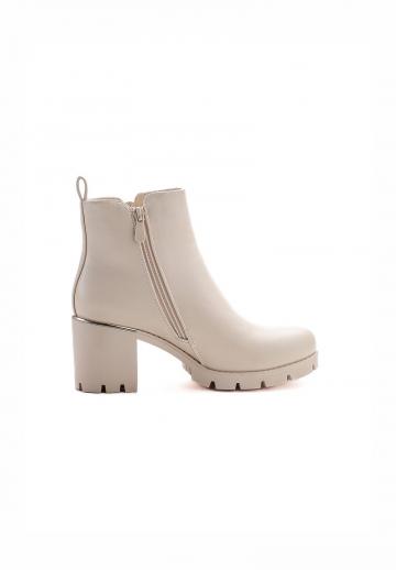 Полусапожки на высоком каблуке