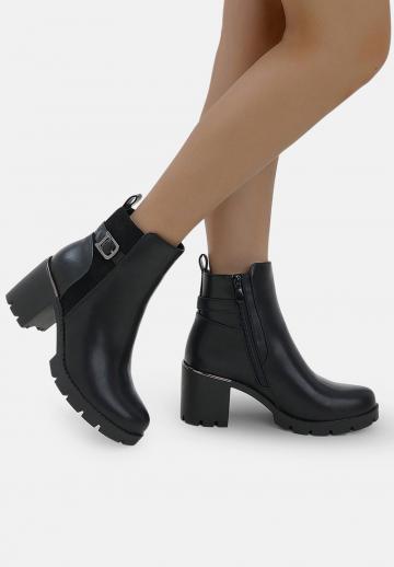 Полусапожки на высоком каблуке