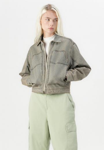 Джинсовая куртка